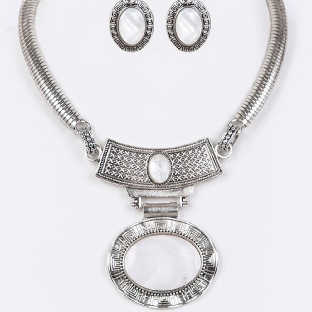 MOP Oval Collar Necklace Set